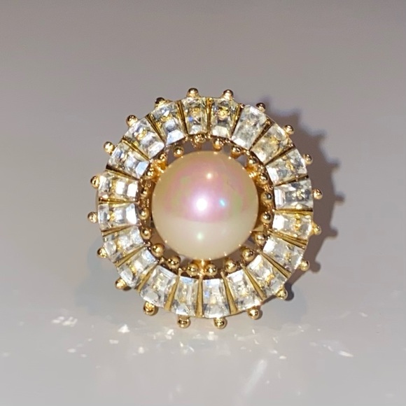 Vintage CHRISTIAN DIOR Gold Plated Faux Pearl Ring w/Crystal Rhinestone Accents - Picture 1 of 5